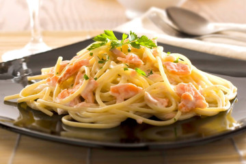 Лингвини с лососем